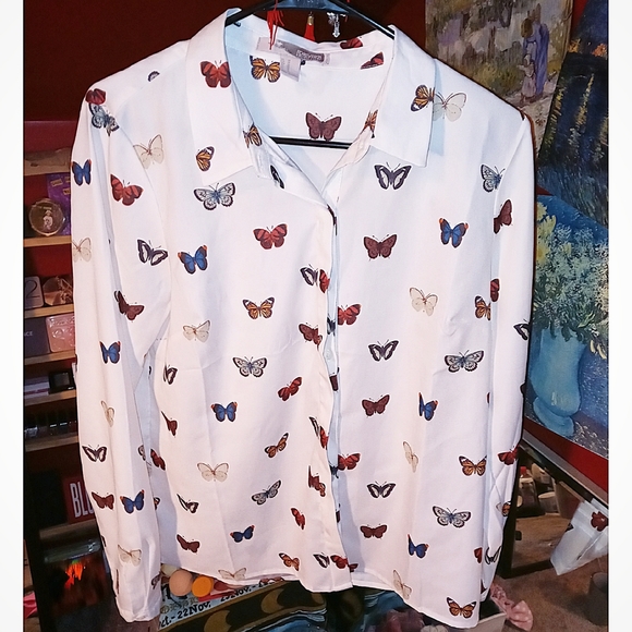 🦋NWOT Forever 21 Butterfly Button Up Blouse sz M - Picture 3 of 10